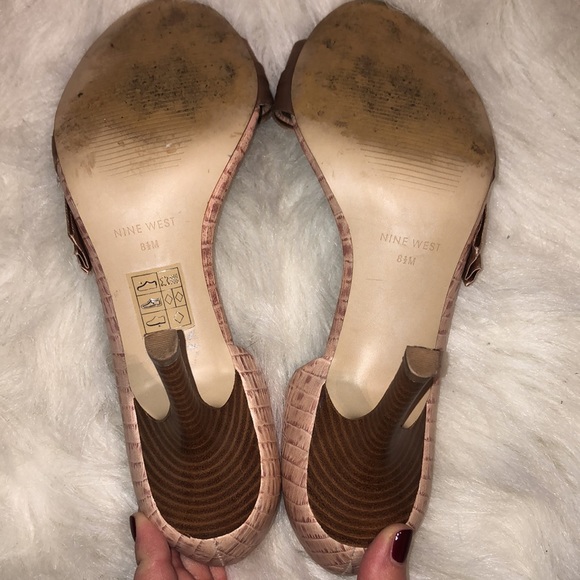 Nine West Rose Gold vintage heels. Size 8 1/2 - Picture 6 of 6
